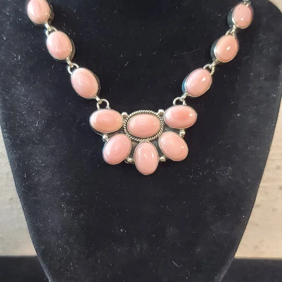 New Sterling Silver & Pink Conch Large Statement Necklace Gorgeous! - Picture 6 of 12